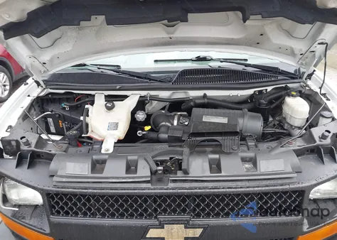 2016 Chevrolet Express 2500 Work Van z USA, uszkodzony, nr VIN 1GCWGAFG8G1147848